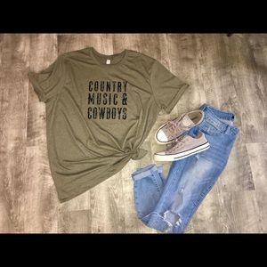 Women’s graphic tee